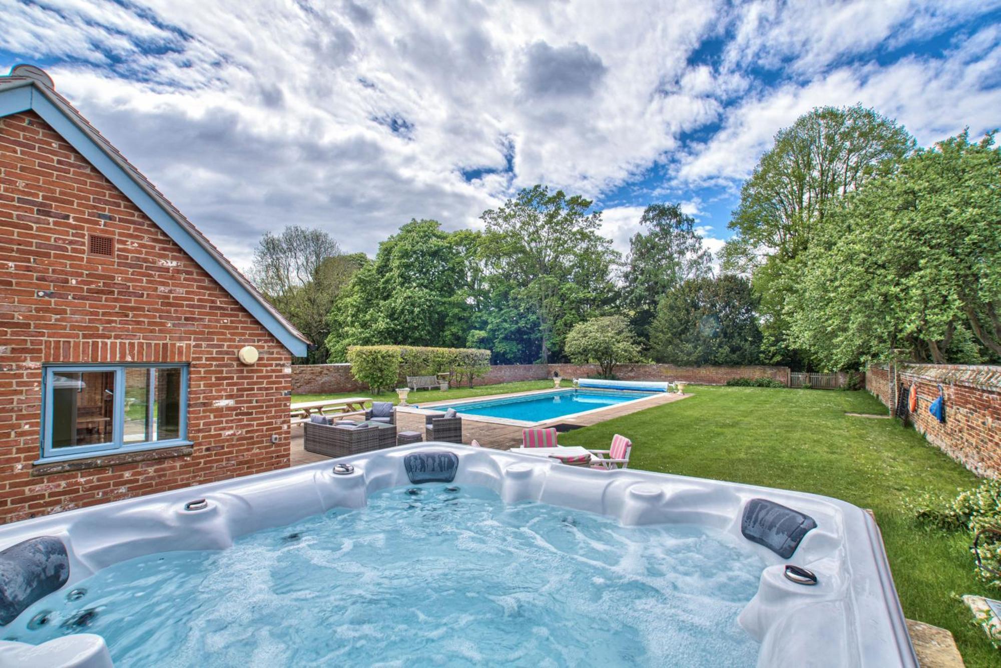 Abbey House By Group Retreats Villa Saffron Walden Exterior photo